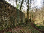 An der Klostermauer